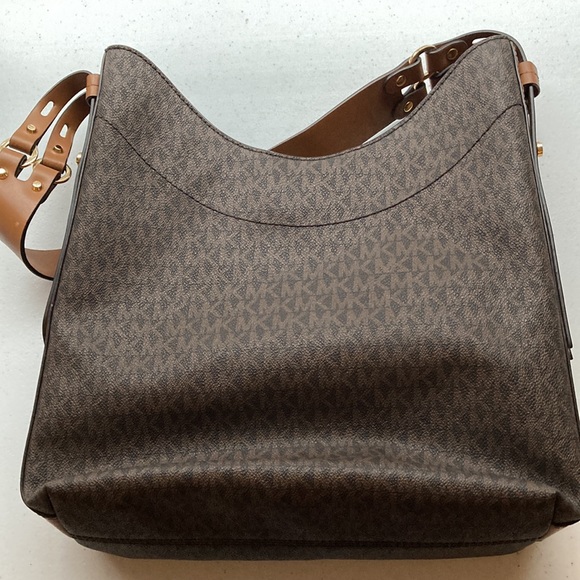 Michael Kors Purse. Logo leather. Adjustable straps. Dark and light brown - Picture 2 of 6